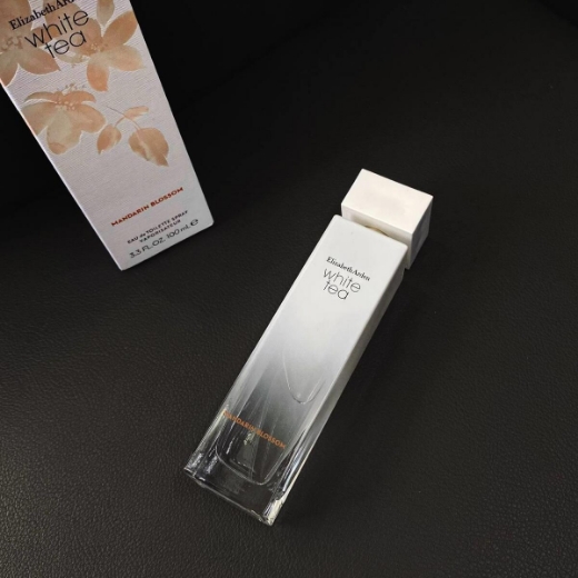 صورة اليزبث اردن وايت تي مندرين بلوززوم عطر 100مل نسائي