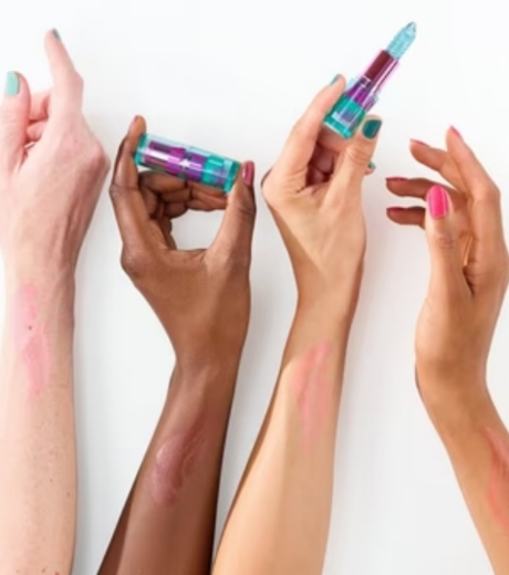 صورة ايسينس أحمر شفاه أكوا جيلي متغير اللون