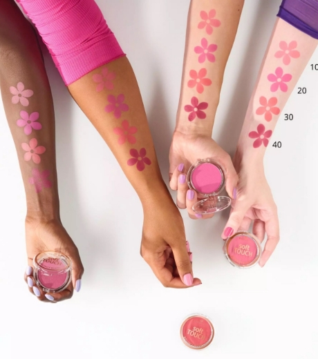 صورة ايسينس أحمر الخدود سوفت تاتش بونسي 10