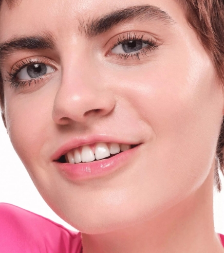 صورة ايسينس خافي عيوب غير لامع كاموفلاج 100