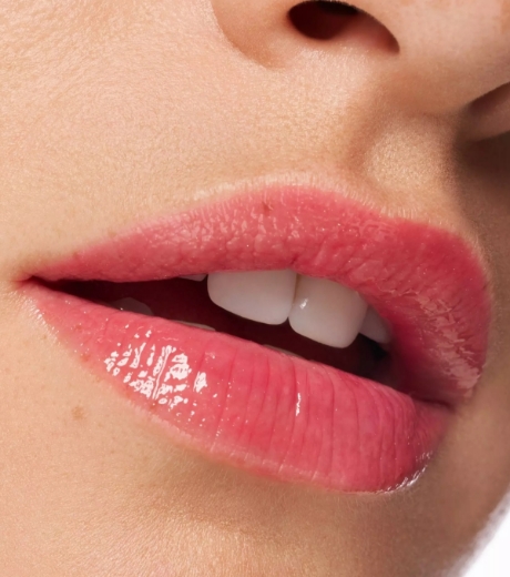 صورة ايسينس ملمع شفاه لامع بنكهة الفلفل الحار 01