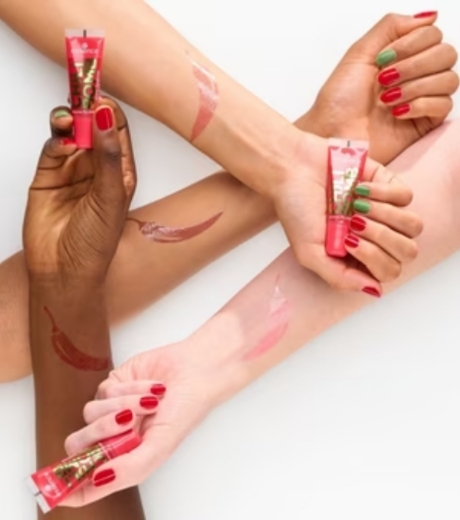 صورة ايسينس ملمع شفاه لامع بنكهة الفلفل الحار 01