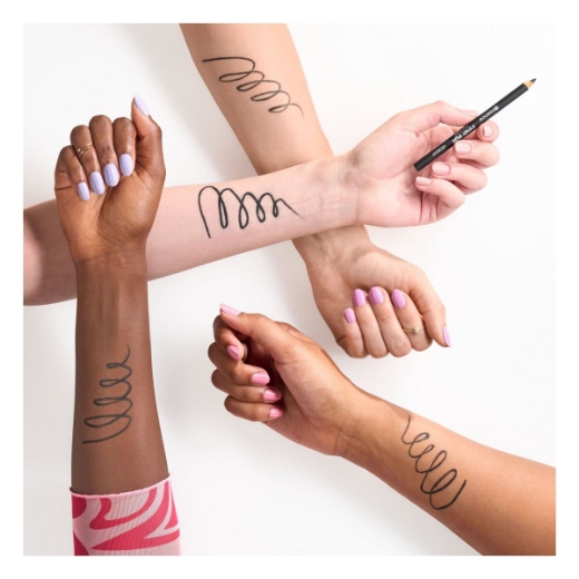 صورة ايسينس كحل جوهر العين الداخلية كاجال 01