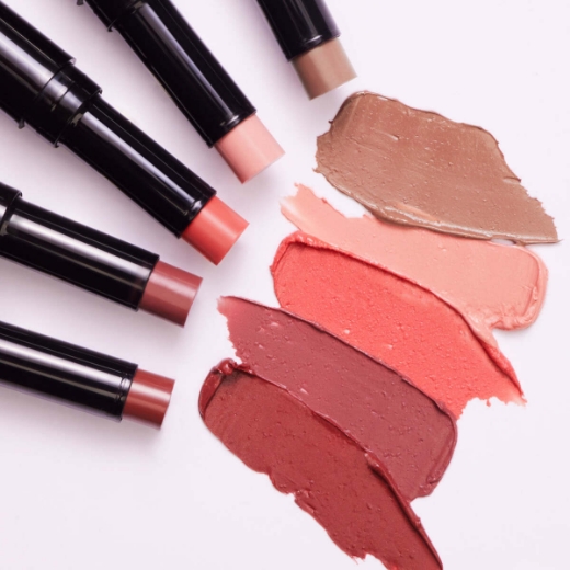 صورة ازادورا مرطب شفاه بيج فاتح 40