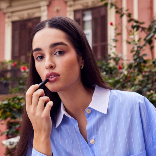 صورة ازادورا مرطب شفاه بيج فاتح 40