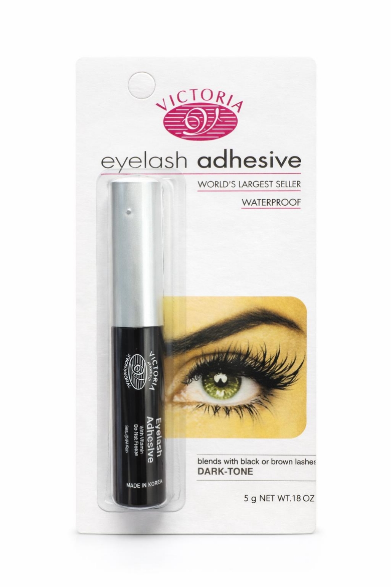 صورة فكترويا رموش أسود